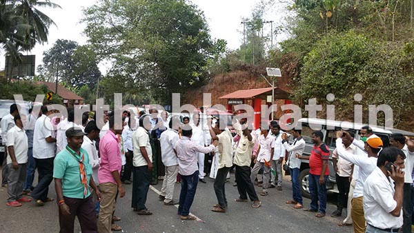 ಪುತ್ತೂರಿನಲ್ಲಿ ಕಾಂಗ್ರೆಸ್, ಬಿಜೆಪಿ ವಿಜಯೋತ್ಸವ